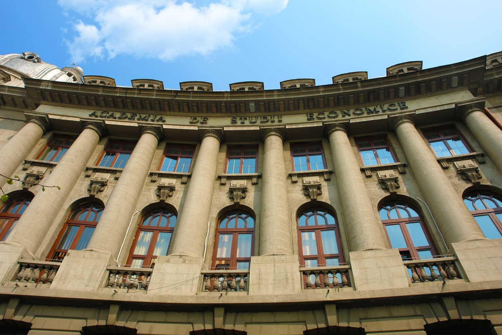 Academia de Studii Economice București 3