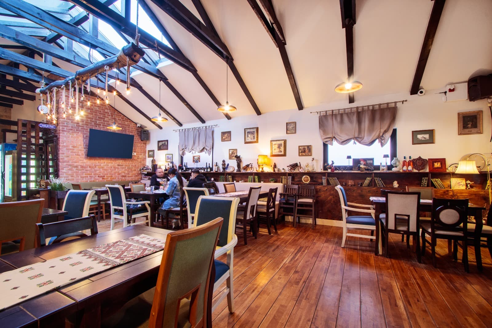 Restaurant Necci Horezu 3