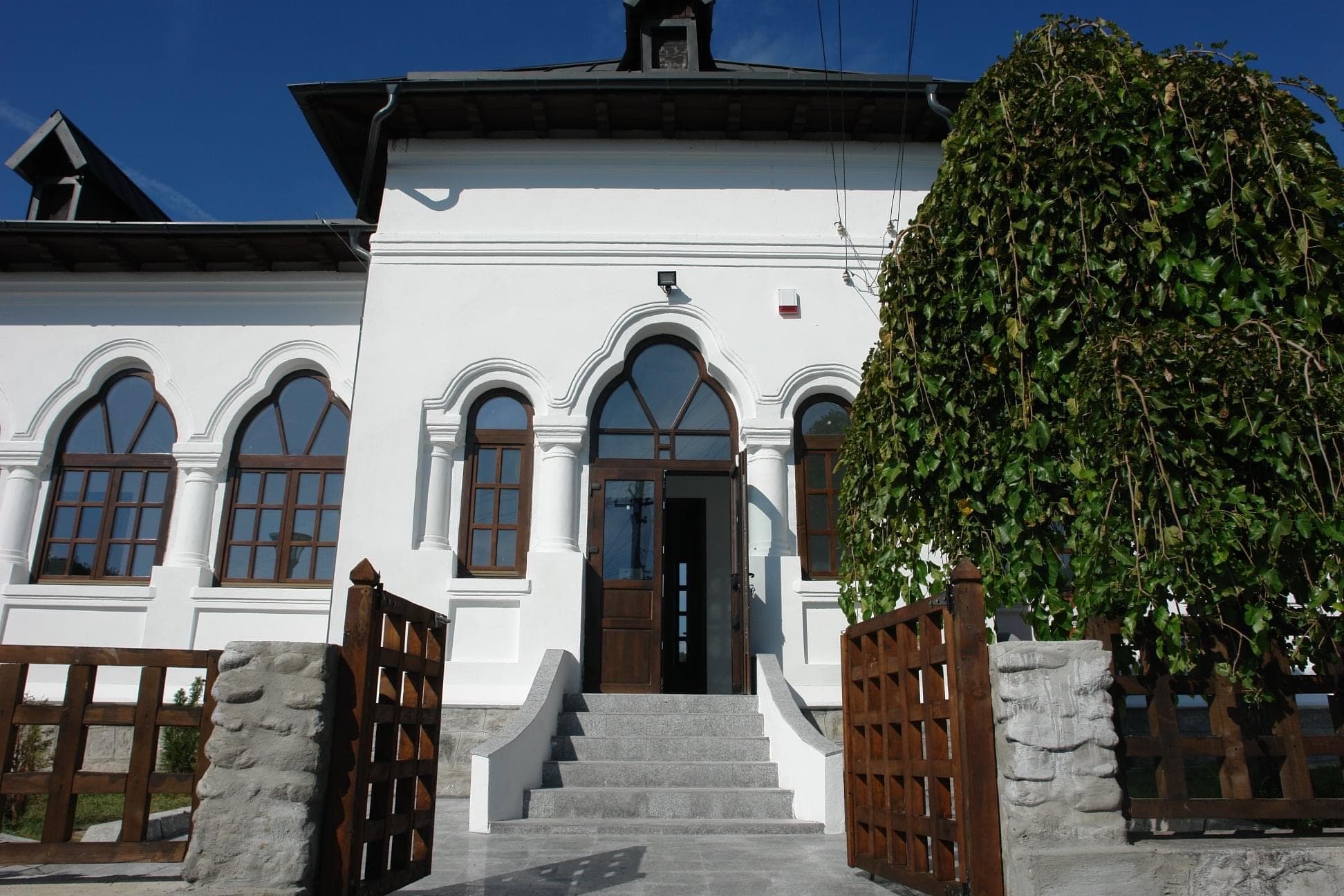 Școala Veche Vaideeni